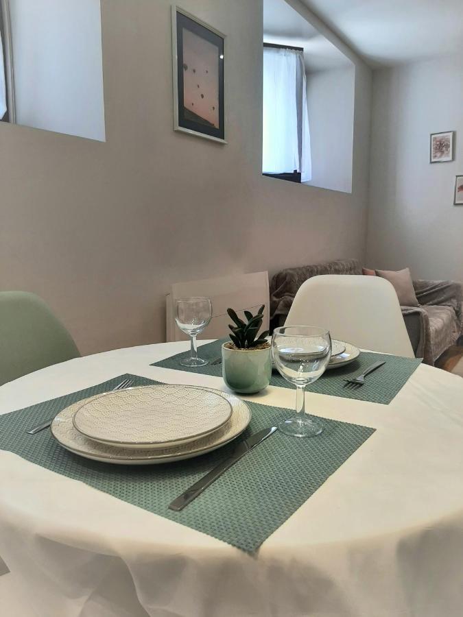 Apartmán Proche Gare, Cosy, Courte Et Moyenne Duree Bellegarde-sur-Valserine Exteriér fotografie